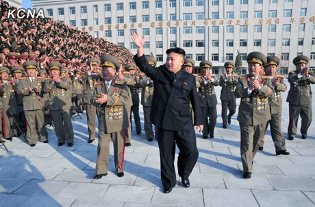 金正恩訪問(wèn)國(guó)家安全保衛(wèi)部，向戰(zhàn)士表達(dá)了祝賀。