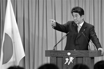 17日，東京自民黨總部大樓，安倍晉三勝選后召開(kāi)新聞發(fā)布會(huì)。