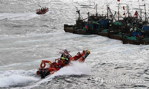 韓國海警出動艦艇飛機特攻隊抓捕21艘中國漁船