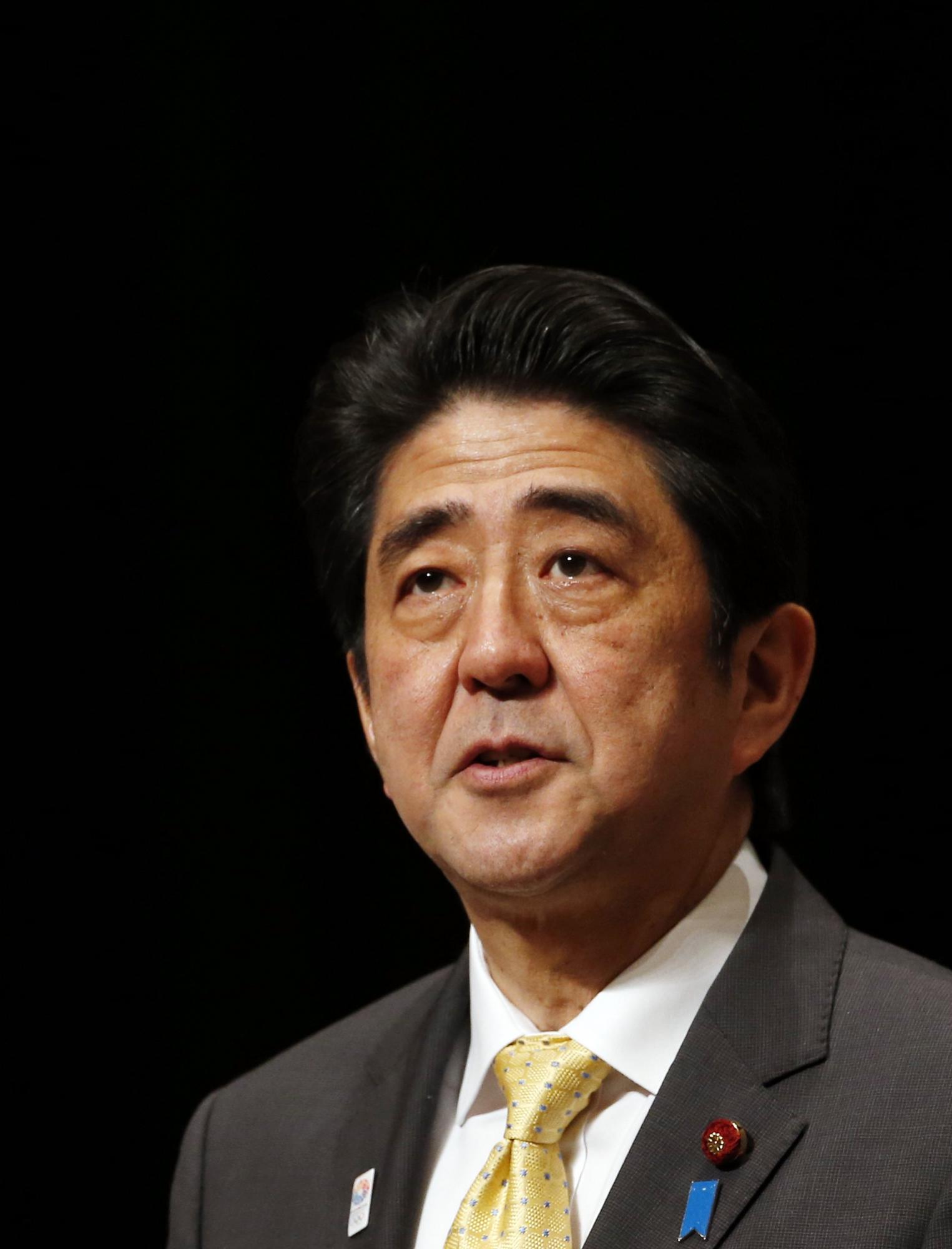 2月7日，日本首相安倍晉三出席一個(gè)名為“要求北方領(lǐng)土全國(guó)大會(huì)”的民眾集會(huì)。