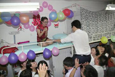 畢業(yè)了，結(jié)婚了(圖)