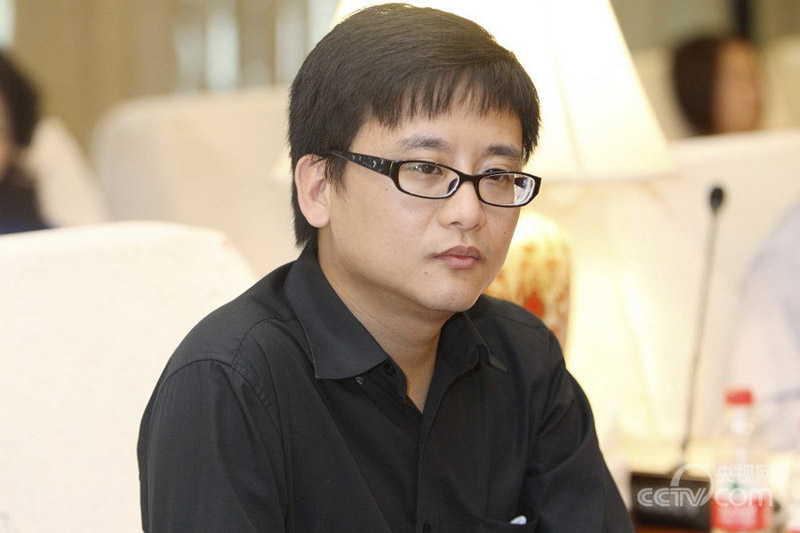 網(wǎng)絡(luò)名人社會(huì)責(zé)任論壇在北京召開。圖為參會(huì)嘉賓周小平。