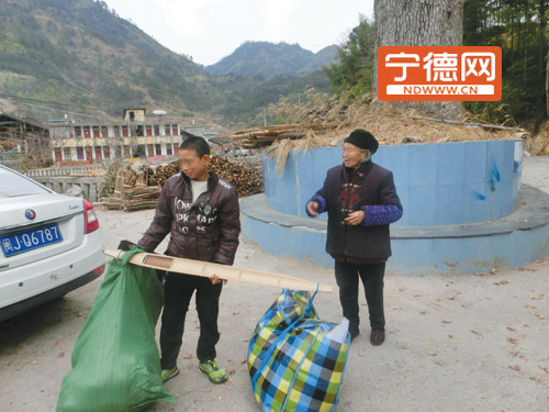 寧德：少年持假殘疾證乞討　被認(rèn)出曾接受過(guò)救助