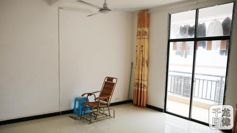 6住上這樣寬敞的房子,陳佛生感覺(jué)非常知足
