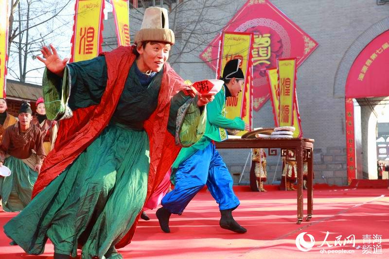 網(wǎng)絡(luò)媒體走轉(zhuǎn)改:古城萬人慶臘八 粥香暖心迎新年【14】