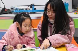 （社會）（1）浙江湖州：社區(qū)“三點(diǎn)半學(xué)?！?兒童成長“驛站”