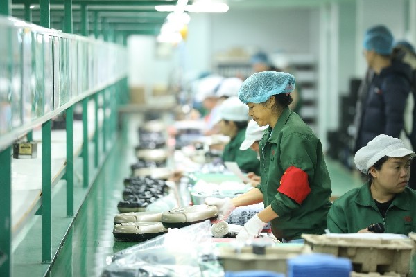拼多多推出“新品牌計劃”，扶持1000家“拼工廠”品牌升級
