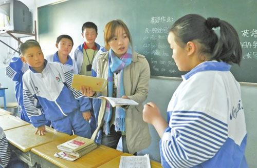 這學(xué)期一開學(xué)，張學(xué)琴在農(nóng)四師一中實習(xí)。她說很喜歡當(dāng)老師的感覺。