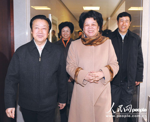 2月6日，全國人大常委會副委員長、全國婦聯(lián)主席陳至立到最高人民法院視察中國女法官協(xié)會工作。