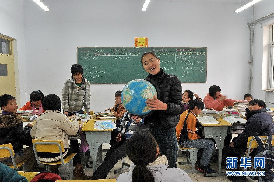 （走基層 聽民聲）（7）最美麗的老師 最堅強(qiáng)的母親