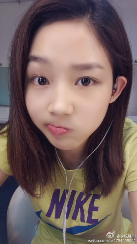 雪糕?；ňW(wǎng)絡(luò)走紅 盤點(diǎn)意外走紅的高校美女（組圖）