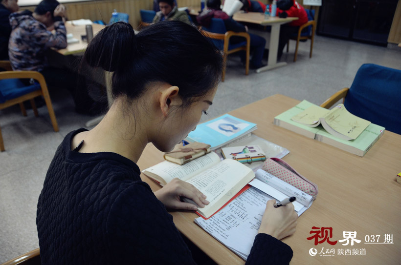 為了創(chuàng)作更優(yōu)秀的作品，她們需要泡圖書館，博聞強(qiáng)識，觀察生活及影視作品，從中尋求靈感