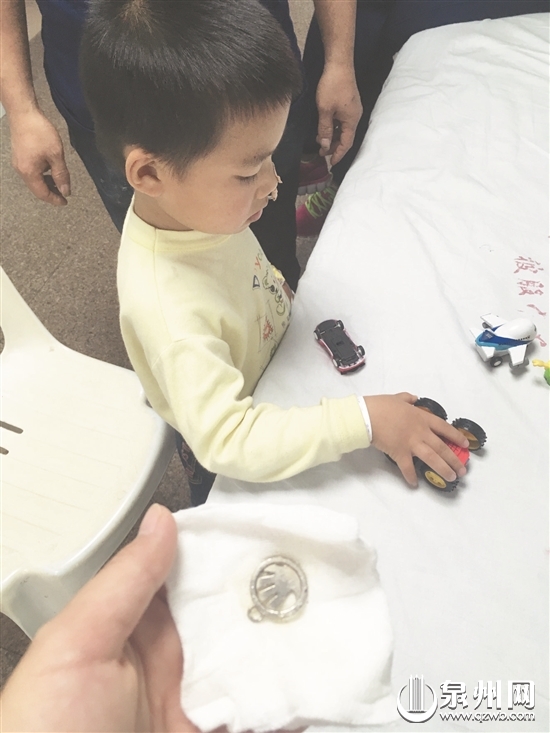 誤吞異物多名幼童遇險,醫(yī)生提醒:重在預防,發(fā)現(xiàn)及時送醫(yī)才是最好選擇